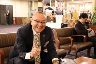 還暦大同窓会 開会前受付状況 12