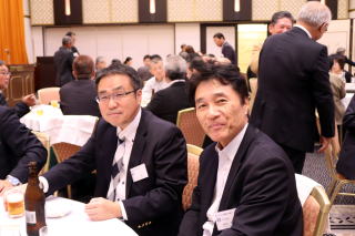 還暦大同窓会 祝宴写真 16