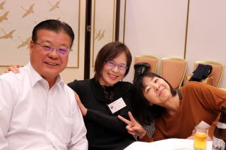 還暦大同窓会 祝宴写真 5