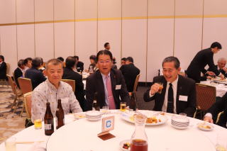 還暦大同窓会 祝宴写真 15
