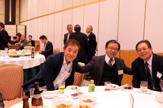 還暦大同窓会 祝宴写真 12
