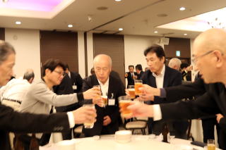 緑寿同窓会 乾杯