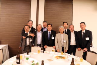 緑寿同窓会 土木科 集合写真 テーブル(1)